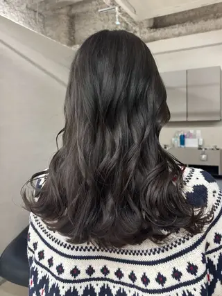 ミディアム 段野吾颯 ／ベージュカラーのヘアスタイル