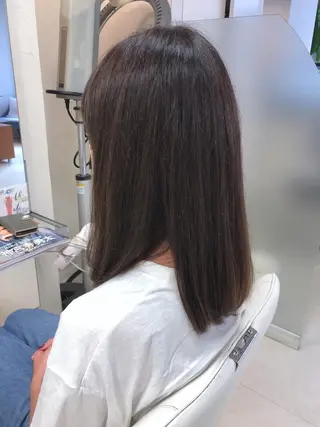 セミロング 阿部 美咲のヘアスタイル
