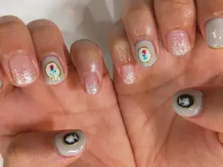 ネイル はばすみれ🎀ﾈｲﾙ 光ﾌｪｲｼｬﾙ ﾍｱのネイルデザイン