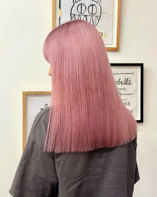 ロング カラー 磯　亜由香🌼 ブリーチ/ボブカットのヘアスタイル