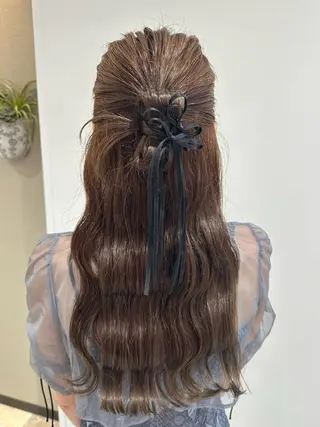 ロング ヘアアレンジ 🤍透明感カラー・ きらら🤍のヘアスタイル