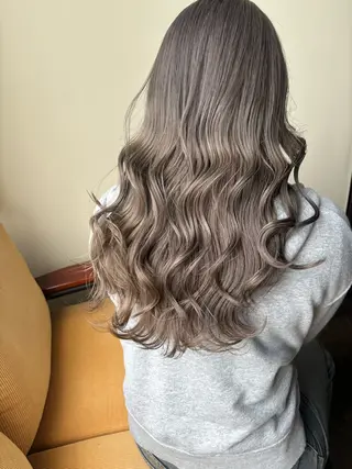 ミディアム 透明感🌱ハイトーン ✨艶髪🫧川﨑　翼のヘアスタイル