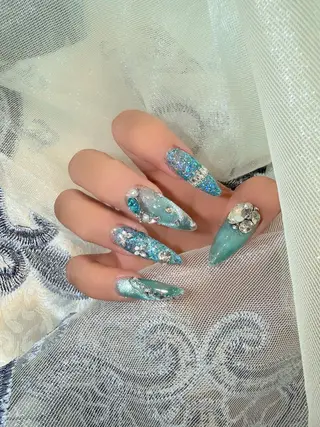 ネイル 南田 リジュンのネイルデザイン