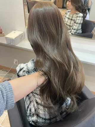 ロング カラー YUI/ ブリーチカラー🌷のヘアスタイル