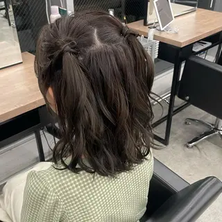 ミディアム ヘアアレンジ 🍑暖色／レイヤー／ 真希🎀のヘアスタイル