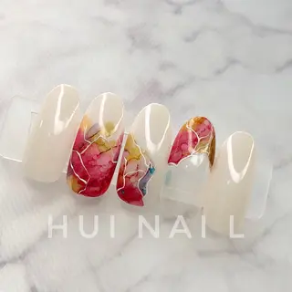 ミディアム めぐみのネイルサロン スタッフ練習のネイルデザイン