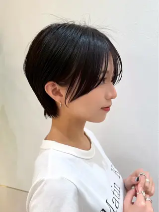 ショート 今っぽレイヤーカット グレージュ/リョウヤのヘアスタイル