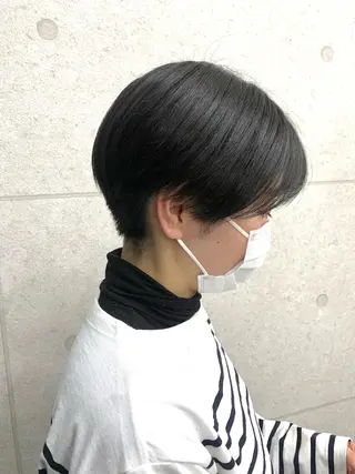 ショート レイヤー ハイトーン 暖色⭐︎KANAKOのヘアスタイル