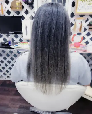 ロング カラー 岩谷/ブリーチ 🪽透明感カラーのヘアスタイル