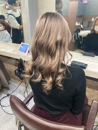 セミロング カラー ブリーチ&似合せボブ 田中寛十のヘアスタイル