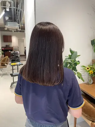ミディアム カラー 垢抜け小顔レイヤー オリーブ/スミレのヘアスタイル