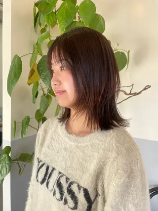 ミディアム 小久保 里紗のヘアスタイル