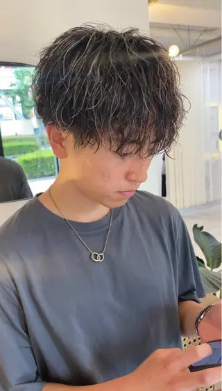 メンズ 透明感カラー／メンズ 特化kazumaのヘアスタイル