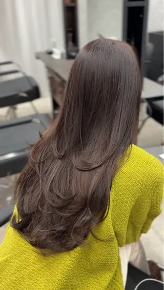 セミロング 最高級人毛 100%エクステ茉央のヘアスタイル