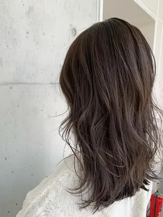 セミロング カラー &SONS 小林亨のヘアスタイル