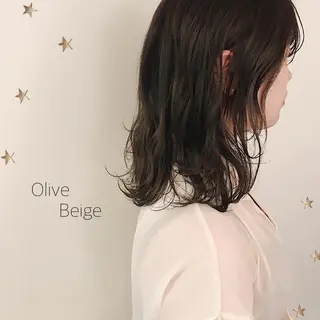 ミディアム カラー 市川 千夏のヘアスタイル