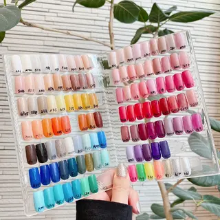 ネイル 會田 瑠衣のネイルデザイン