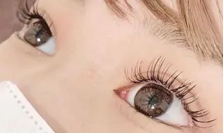 マツエク・マツパ eyelash QLAT+のマツエク・マツパデザイン