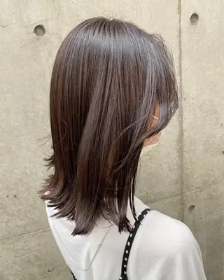 ミディアム レイヤーカット /透明感カラー西田のヘアスタイル