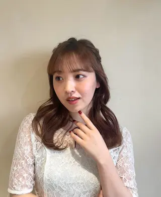 セミロング 塩川ももこ/ 自然な縮毛矯正のヘアスタイル