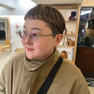 ショート カラー 宇野澤 銘のヘアスタイル