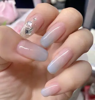 ネイル 高木 維麗絲のネイルデザイン