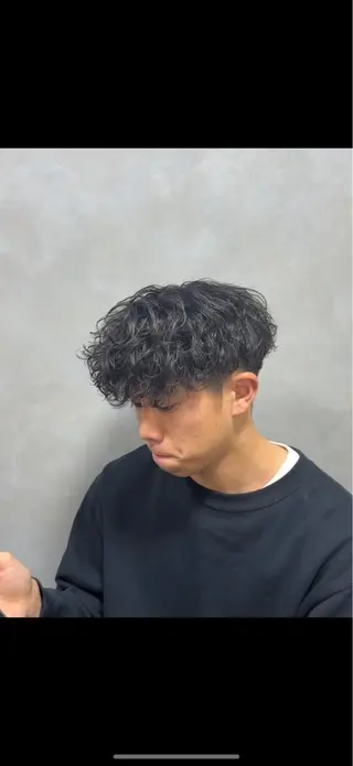 ミディアム パーマ メンズ メンズパーマ特化 美容師kouyaのヘアスタイル