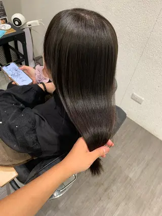 カラー 艶髪🥣透明感カラー 🫧前田奈津実のヘアスタイル