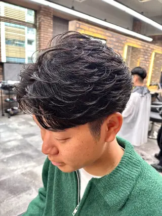 メンズ 🪽直毛男子の救世主 🪽フェザーパーマのヘアスタイル