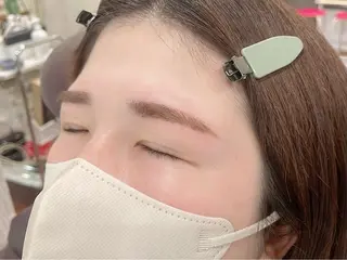 アイブロウ Jr.アイリスト🌈 山本奈緒のマツエク・マツパデザイン
