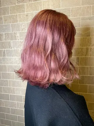 セミロング ブリーチ毛矯正.髪質 改善.髪にドラマをのヘアスタイル