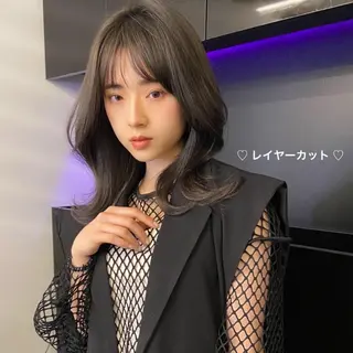 ミディアム ナガイ アヤのヘアスタイル