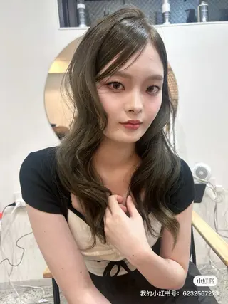 ミディアム 透明感カラー 莉々子のヘアスタイル