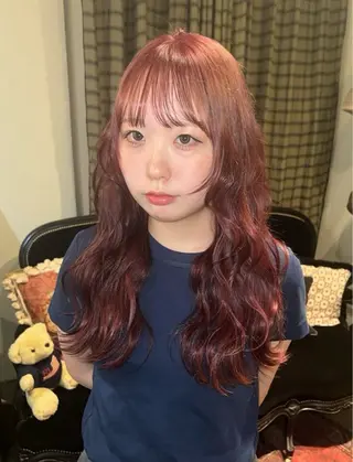 カラー アイブロウ&マツパ カラーモデルまなみのヘアスタイル