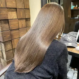 ロング カラー 松木 花鈴のヘアスタイル