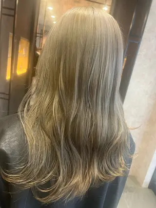 ロング カラー 池田 真理のヘアスタイル