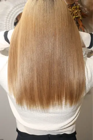 セミロング 伊藤 裕貴のヘアスタイル