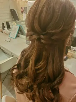 ヘアアレンジ CLOVER 🍀クローバーのマツエク・マツパデザイン