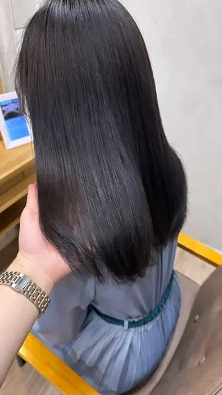 ミディアム TELA HAIR 副代表RIKUのヘアスタイル