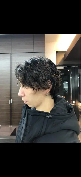 パーマ メンズ 八谷 将平のヘアスタイル