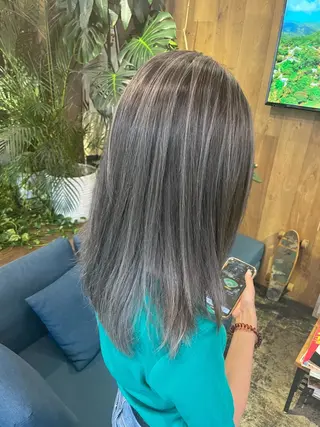 セミロング カラー 🌱透明感カラー☘️ TOYO🌱のヘアスタイル