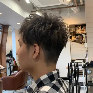 カラー メンズ 田中 鉄雄のヘアスタイル