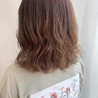 カラー 山口 莉奈のヘアスタイル
