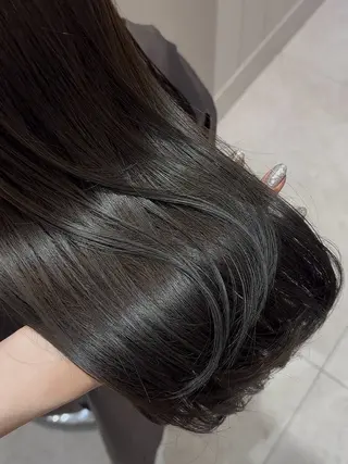 カラー uuna♱/ユウナ トレンドhair🩶のヘアスタイル