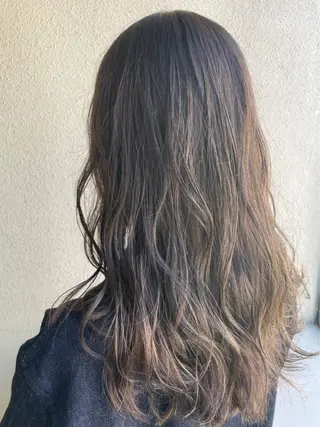 カラー 小嵩 峻平のヘアスタイル