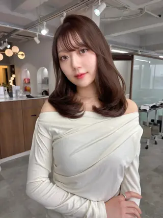 ミディアム カラー 藤野 結衣のヘアスタイル