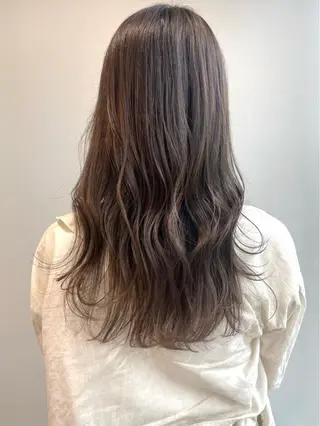 ロング カラー 山口 莉奈のヘアスタイル