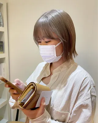 ミディアム カラー mir MIYUのヘアスタイル