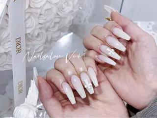 ネイル Nailsalon Vi+ももか🩷のネイルデザイン