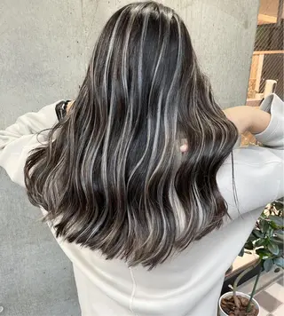 ロング カラー タナカ タクヤのヘアスタイル